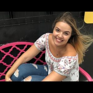 Meet your Posher, Clareana